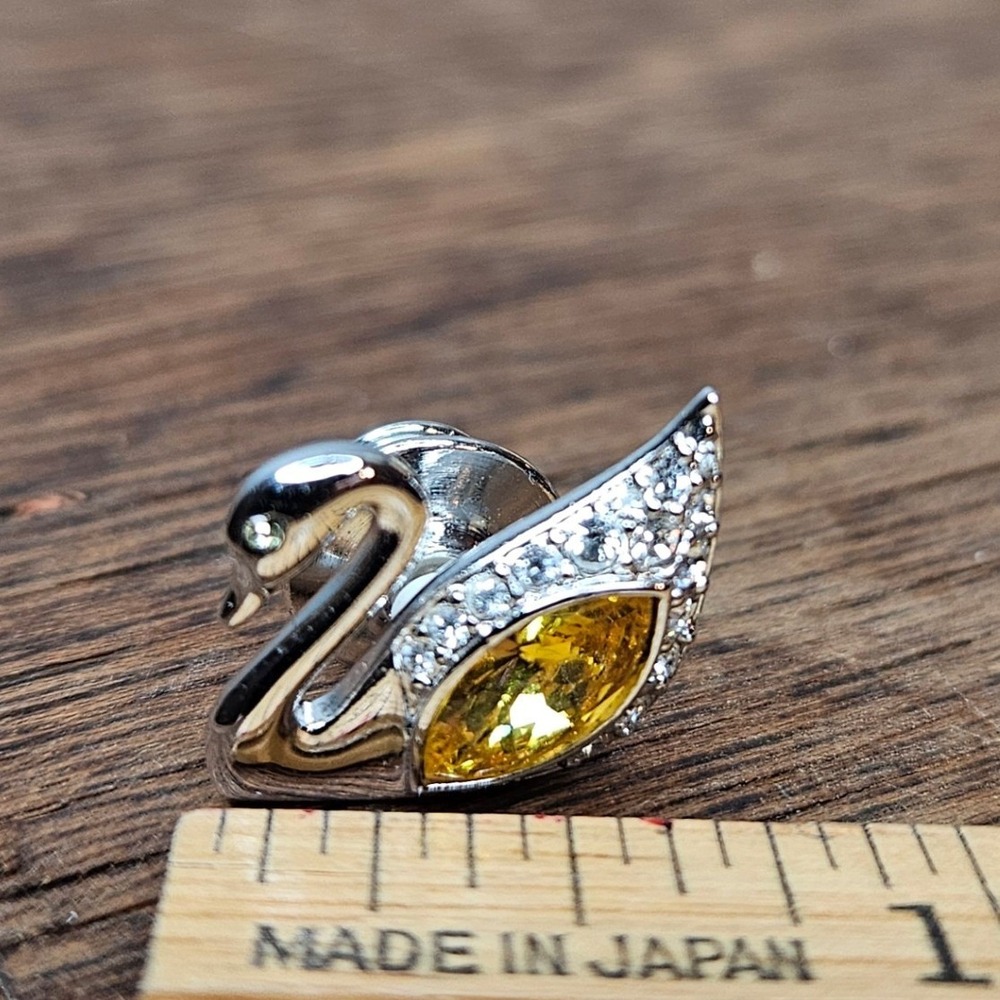 Swarovski Silver Tone Yellow Crystal Swan Pin Brooch Rhodium Plated‎ Tie Tack